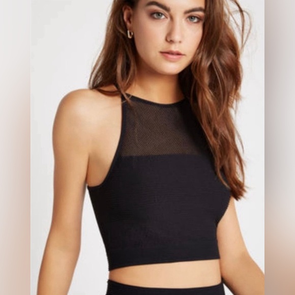 Black ribbed mesh BCBGeneration crop top size Medium - Picture 1 of 7